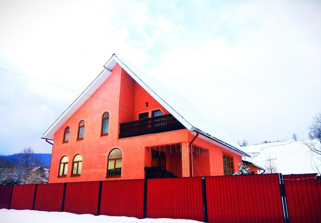 Мирослава Lazeșciîna Exterior foto