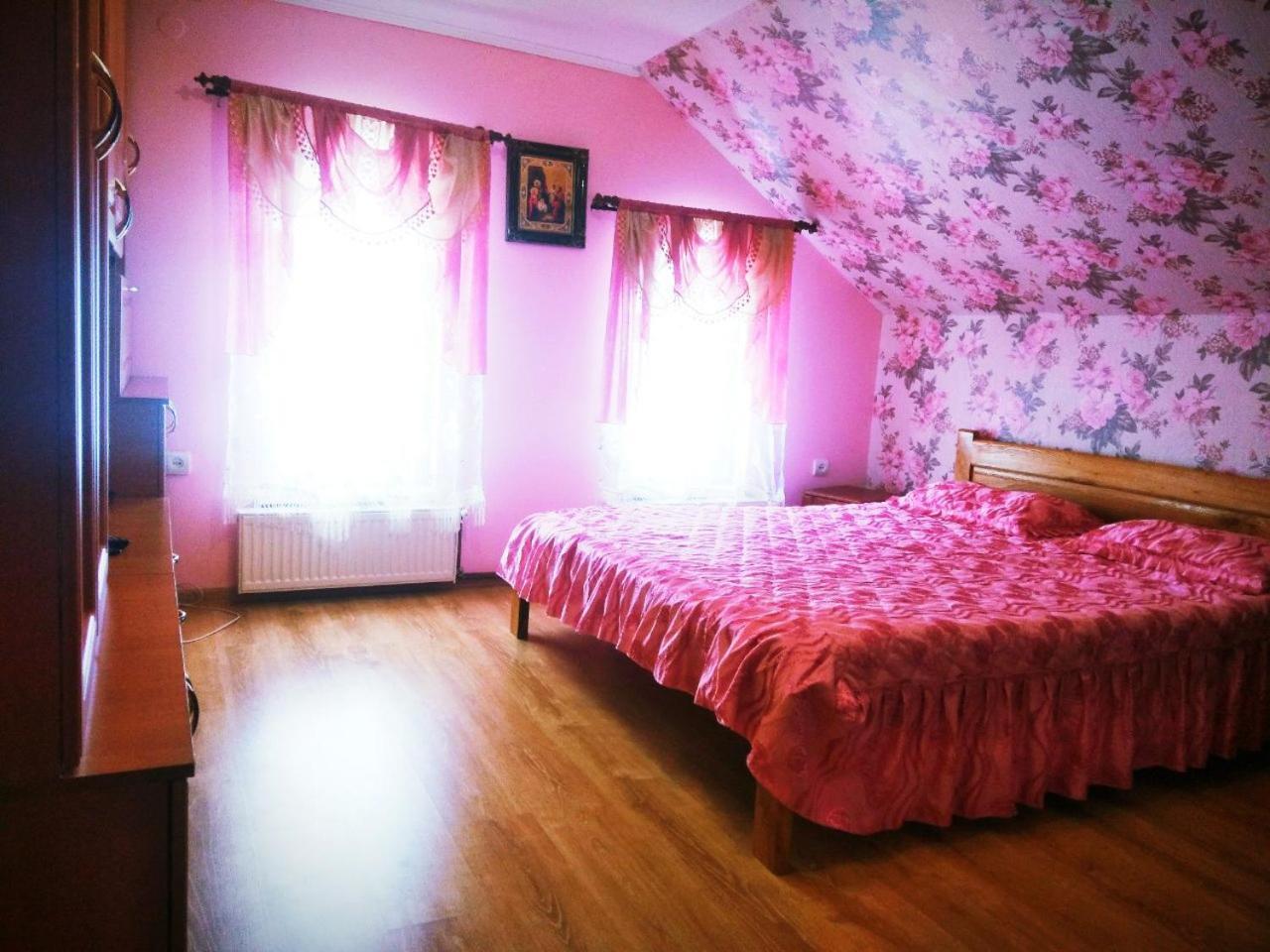Мирослава Lazeșciîna Exterior foto